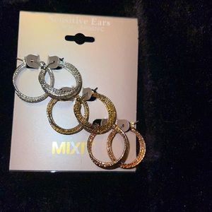 Tri color earring set